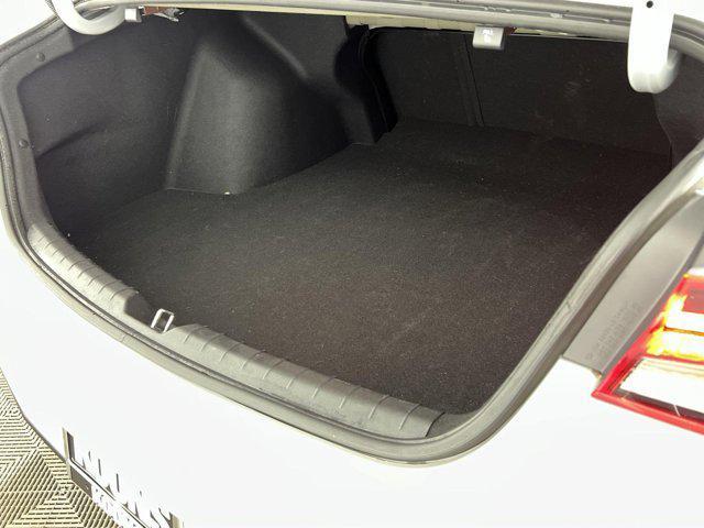 Photo of 2022 Wolf Gray Kia K5
