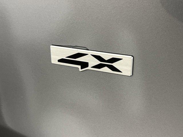 Photo of 2025 Steel Gray Kia Seltos