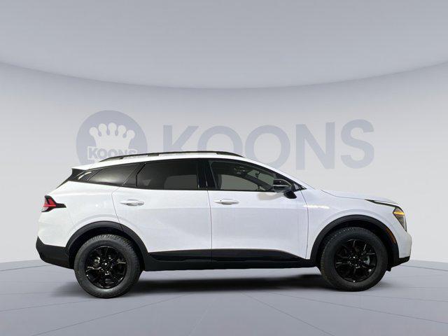 Photo of 2025 Glacial White Pearl Kia Sportage