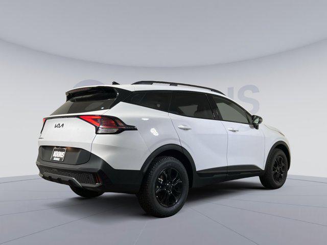 Photo of 2025 Glacial White Pearl Kia Sportage
