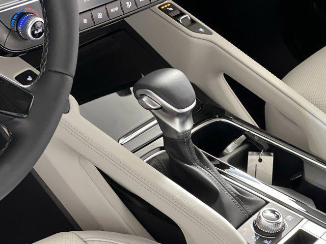 Photo of 2025 Glacial White Pearl Kia Telluride