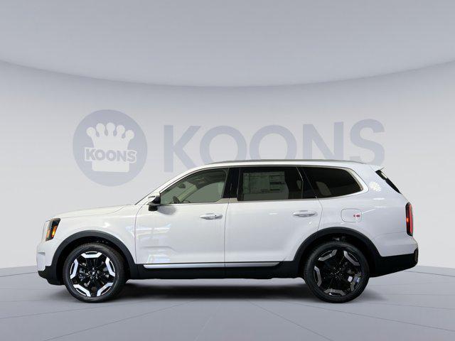 Photo of 2025 Glacial White Pearl Kia Telluride