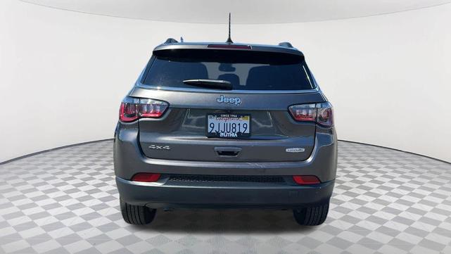 Photo of 2023 Granite Crystal Clearcoat Metallic Jeep Compass