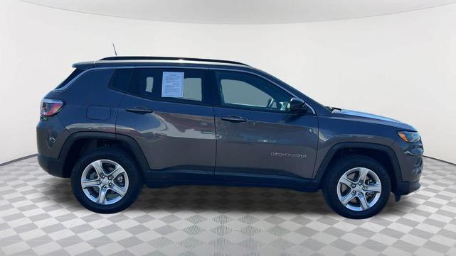 Photo of 2023 Granite Crystal Clearcoat Metallic Jeep Compass
