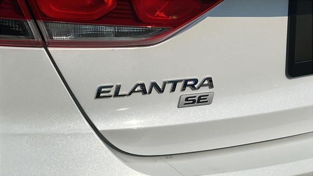 Photo of 2017 Quartz White Pearl Hyundai ELANTRA
