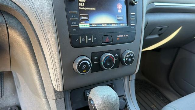 Photo of 2017 Silver Ice Metallic Chevrolet Traverse