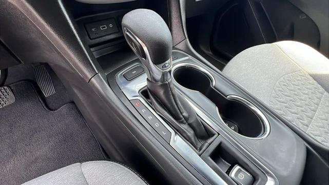 Photo of 2023 Summit White Chevrolet Equinox