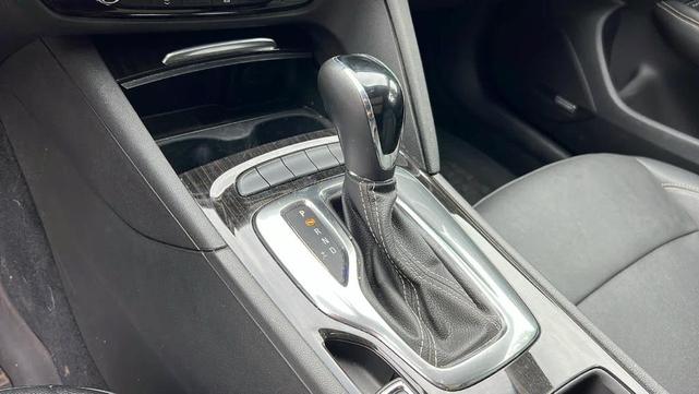 Photo of 2018 Quicksilver Metallic Buick Regal TourX