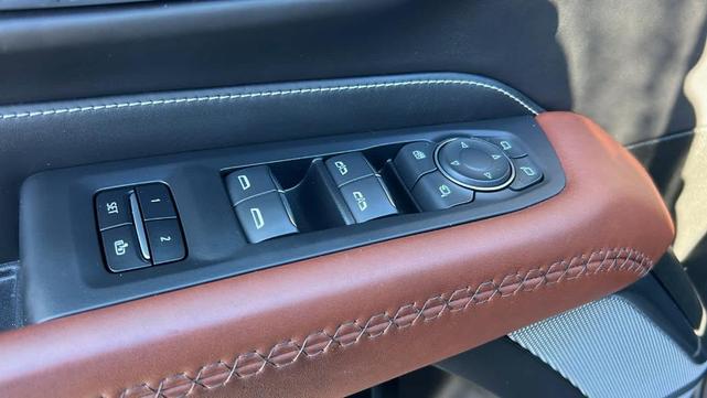Photo of 2023 Onyx Black GMC Yukon XL