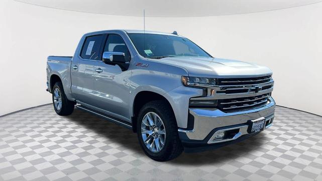 Photo of 2022 Silver Ice Metallic Chevrolet Silverado 1500 Limited