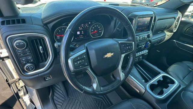 Photo of 2022 Silver Ice Metallic Chevrolet Silverado 1500 Limited