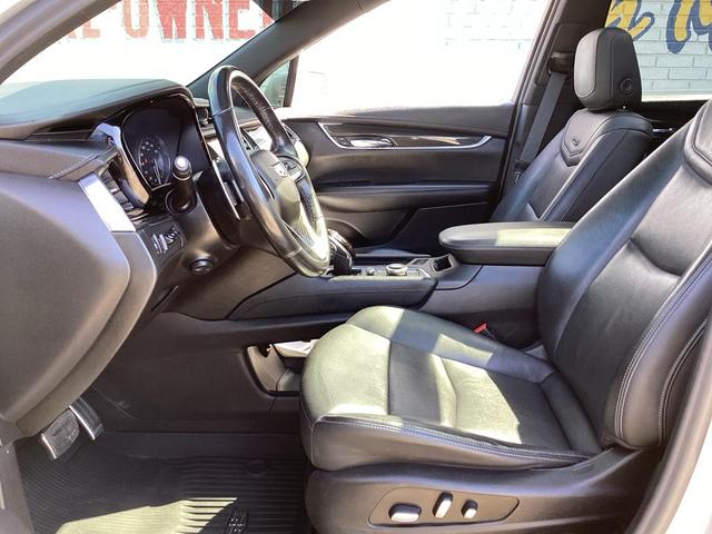 Photo of 2020 Radiant Silver Metallic Cadillac XT6