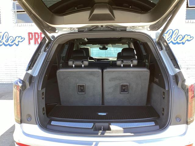 Photo of 2020 Radiant Silver Metallic Cadillac XT6