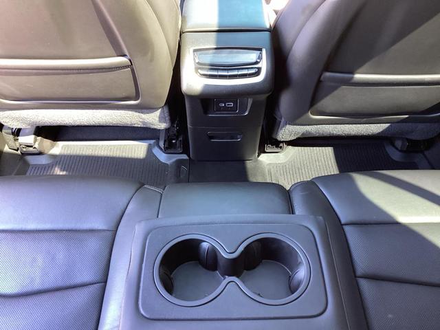Photo of 2020 Radiant Silver Metallic Cadillac XT6