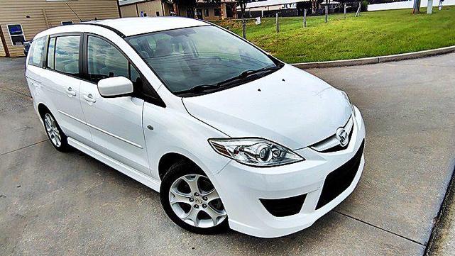 Photo of 2009 White Mazda Mazda5