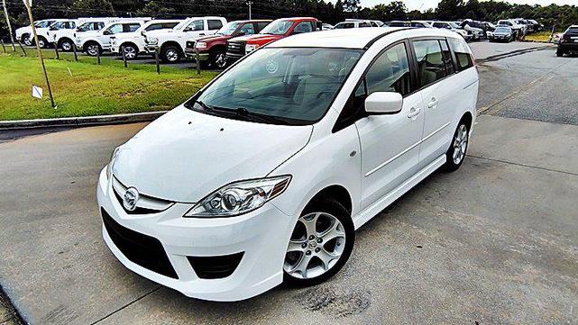 Photo of 2009 White Mazda Mazda5