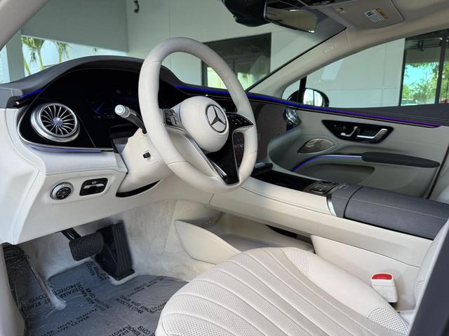 Photo of 2024 Obsidian Black Metallic Mercedes-Benz EQS 450