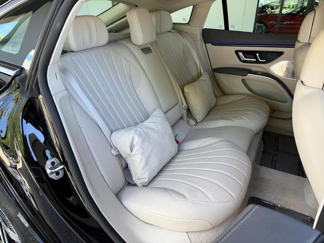 Photo of 2024 Obsidian Black Metallic Mercedes-Benz EQS 450