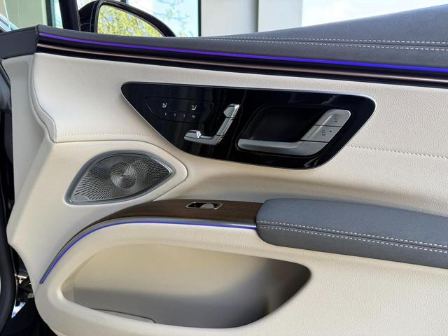 Photo of 2024 Obsidian Black Metallic Mercedes-Benz EQS 450