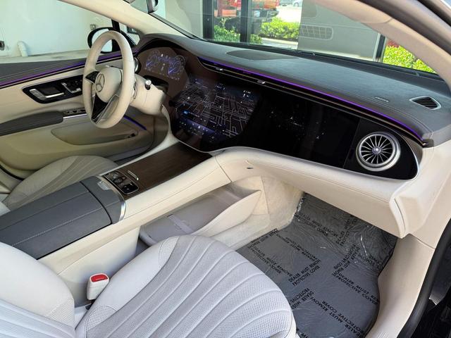 Photo of 2024 Obsidian Black Metallic Mercedes-Benz EQS 450