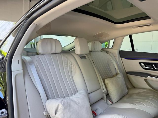 Photo of 2024 Obsidian Black Metallic Mercedes-Benz EQS 450