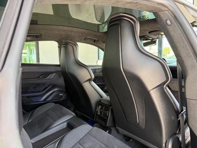 Photo of 2022  Porsche Taycan