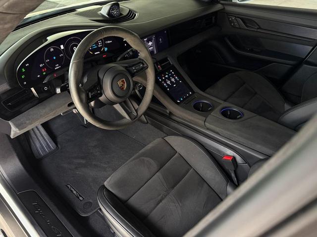 Photo of 2022  Porsche Taycan