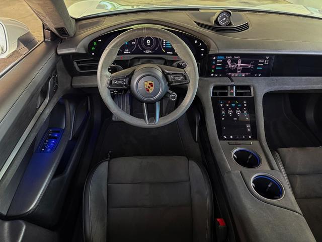 Photo of 2022  Porsche Taycan