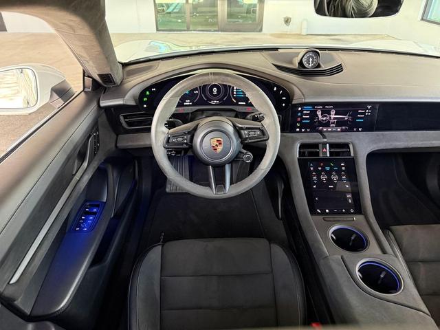 Photo of 2022  Porsche Taycan
