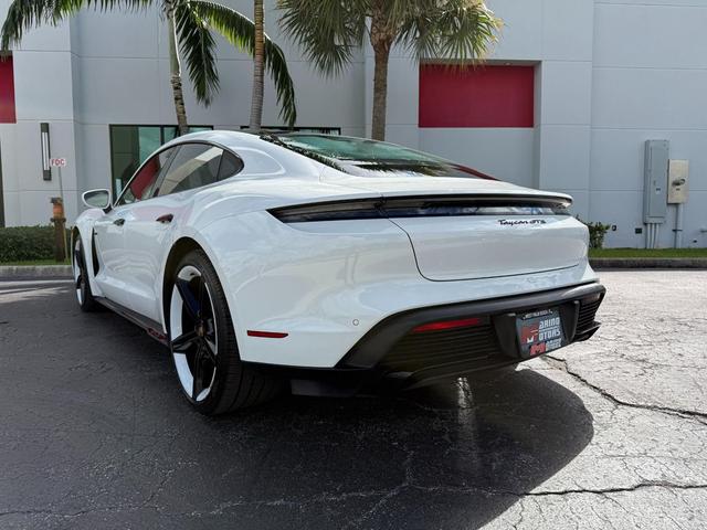 Photo of 2022  Porsche Taycan