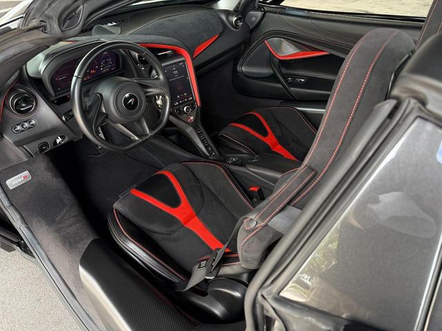 Photo of 2024 Ice Grey Metallic Porsche Taycan