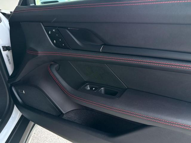 Photo of 2024 Ice Grey Metallic Porsche Taycan