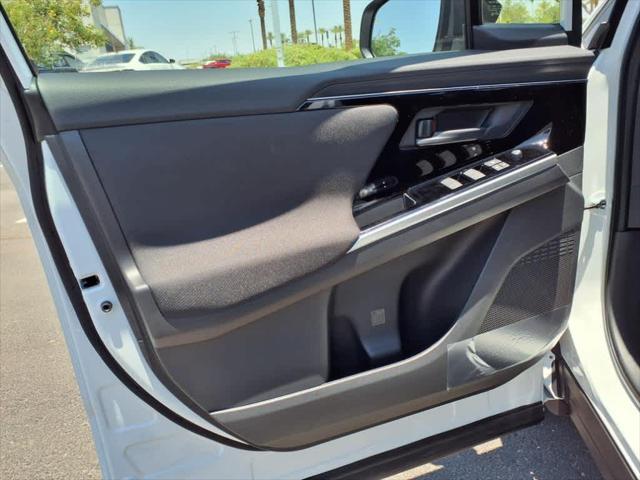 Photo of 2025 COSMIC WHT PRL Subaru Solterra