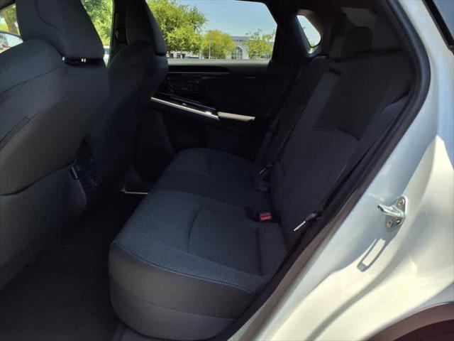 Photo of 2025 COSMIC WHT PRL Subaru Solterra