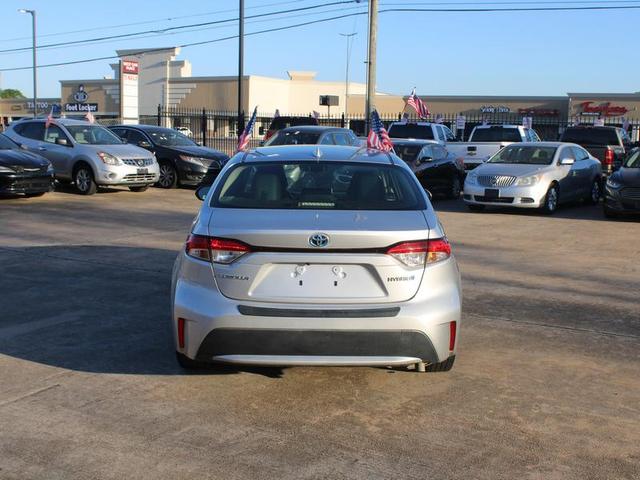 Photo of 2020 Silver Toyota Corolla Hybrid