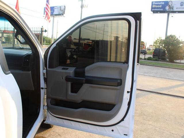 Photo of 2016 White Ford F-150
