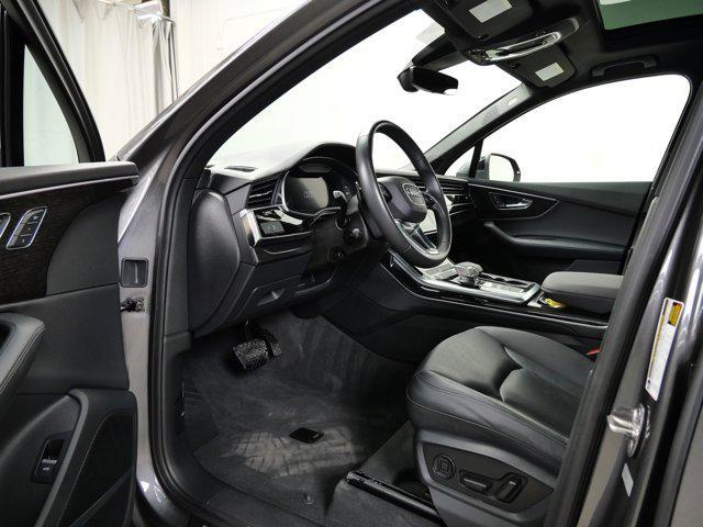 Photo of 2022 Samurai Gray Metallic Audi Q7