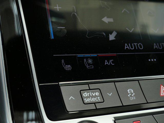 Photo of 2022 Samurai Gray Metallic Audi Q7