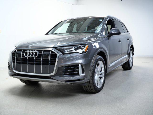 Photo of 2022 Samurai Gray Metallic Audi Q7