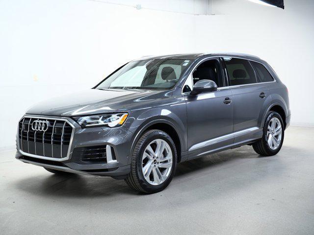 Photo of 2022 Samurai Gray Metallic Audi Q7