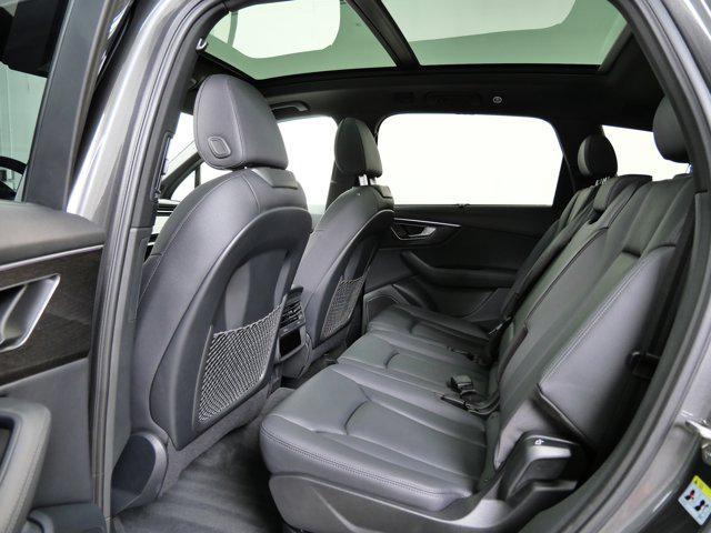 Photo of 2022 Samurai Gray Metallic Audi Q7