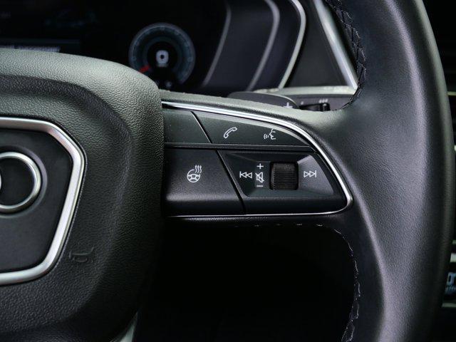 Photo of 2022 Mythos Black Metallic Audi Q5