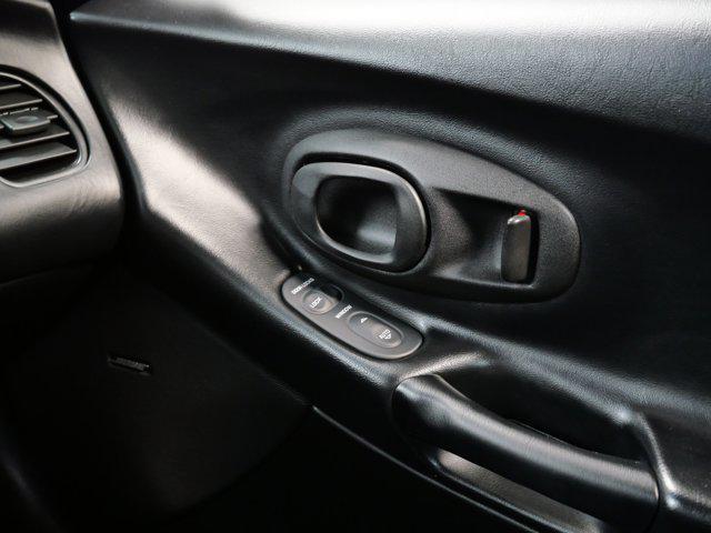Photo of 2000 Black Chevrolet Corvette