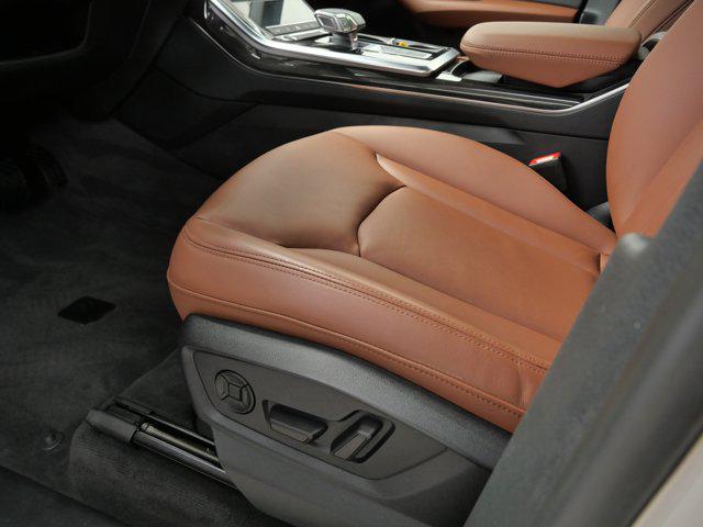 Photo of 2023 Vicuna Beige Metallic Audi Q8