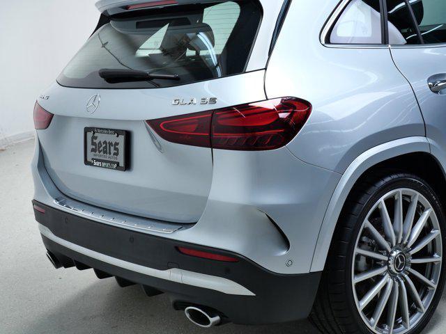 Photo of 2024 Iridium Silver Metallic Mercedes-Benz AMG GLA 35