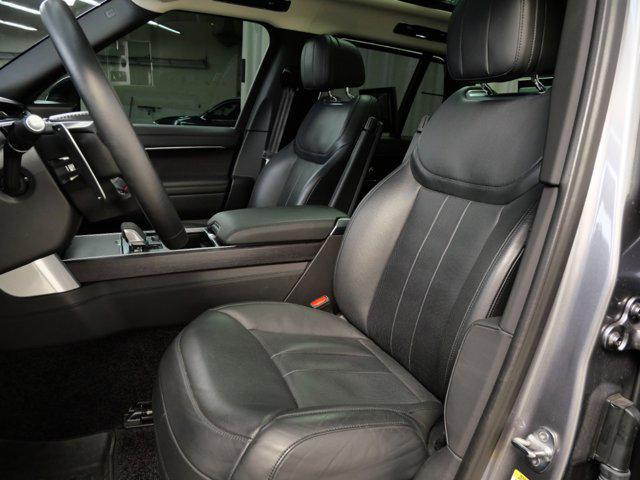 Photo of 2023 Gray Land Rover Range Rover