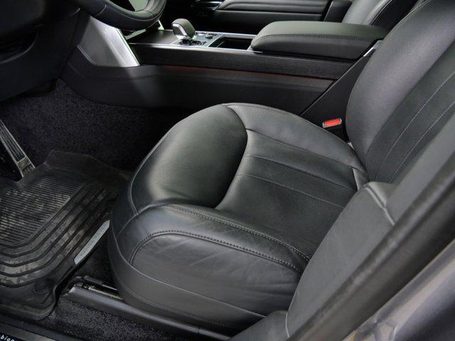 Photo of 2023 Gray Land Rover Range Rover