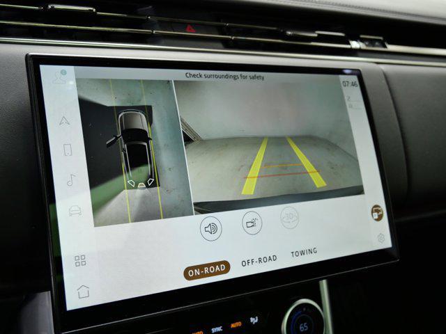 Photo of 2023 Gray Land Rover Range Rover