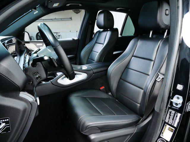 Photo of 2022 Black Mercedes-Benz GLE 350