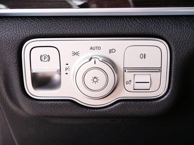 Photo of 2022 Black Mercedes-Benz GLE 350